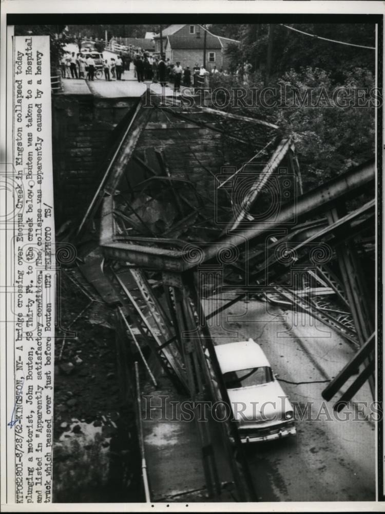 1962 Press Photo Bridge crossing over Esopus Creek in Kingston collapsed - Historic Images