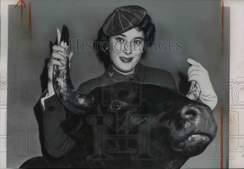 1954 Press Photo Sloan Simpson divorced wife of Mayor William O'Dwyer of N.Y - Historic Images