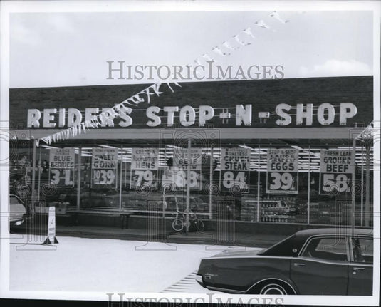 1970 Press Photo Reider's Stop and Shop, Broadway - cva95243 - Historic Images