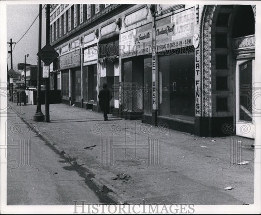 1971 Press Photo 9800 Block in Euclid Ave looking West - cva95146 - Historic Images