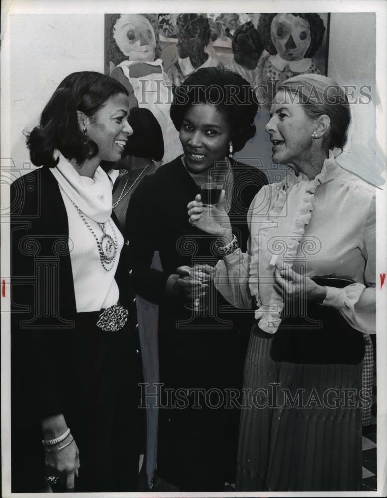 1974 Press Photo Mrs Morris Jones, Mrs Calvin Benning, Mrs Joseph Cough - Historic Images