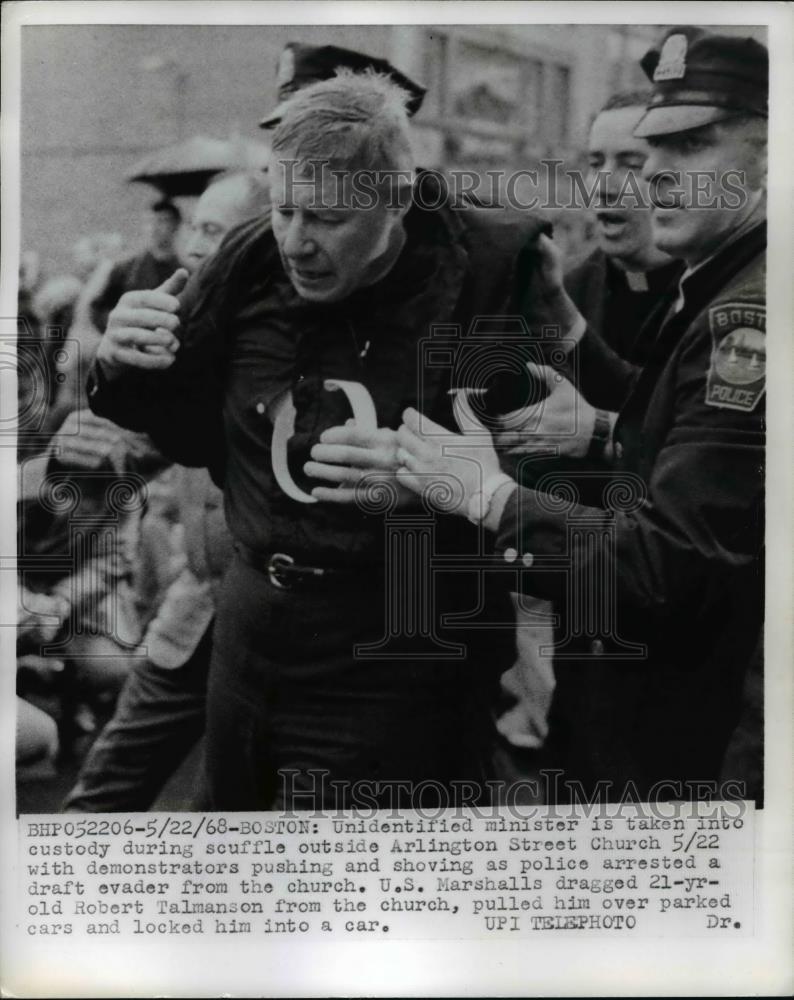 1968 Press Photo Unidentified Minister Is Taken Into Custody During Scuffle - Historic Images