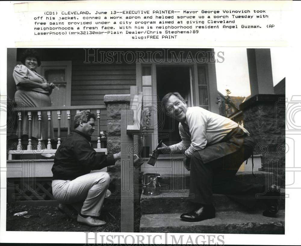 1989 Press Photo Isabel Sanchez, Angel Guzman &amp; Mayor George Voinovich - Historic Images