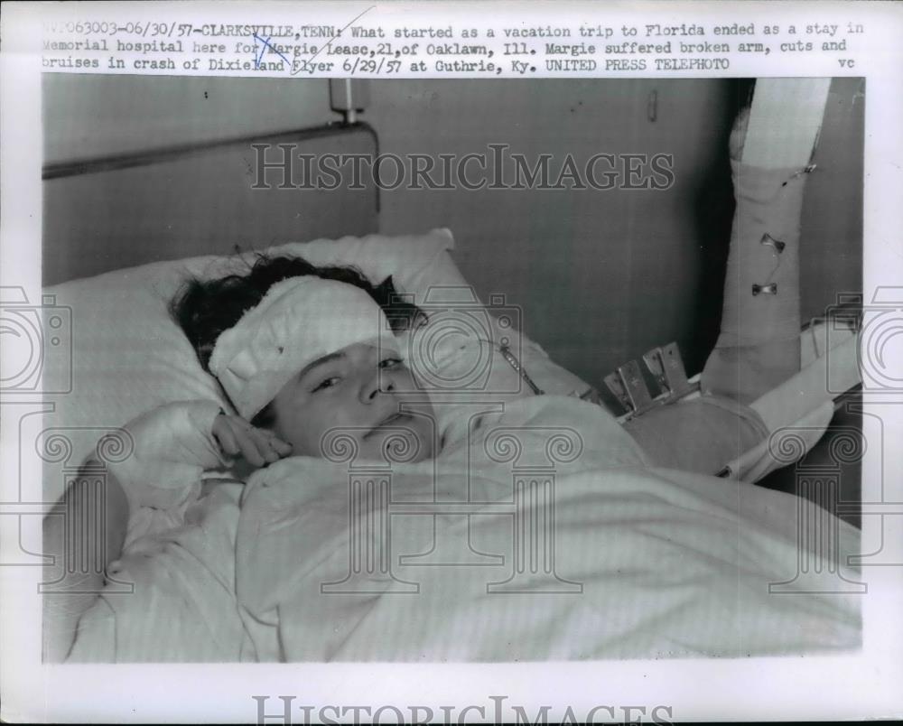 1957 Press Photo Margie Leasc suffered broke arm in crash of Dixie &amp; Flyer - Historic Images