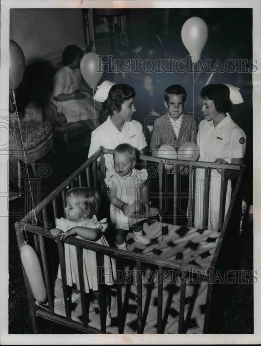 1960 Press Photo St Luke Hospital Cleveland Ohio children's tea, Pat Love - Historic Images