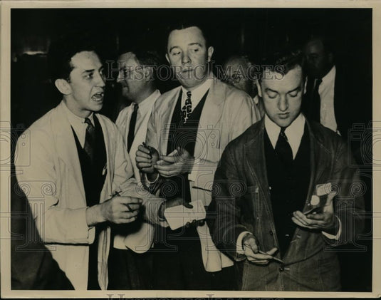 1937 Press Photo Chicago Stock Exchange traders in pit during record trading - Historic Images