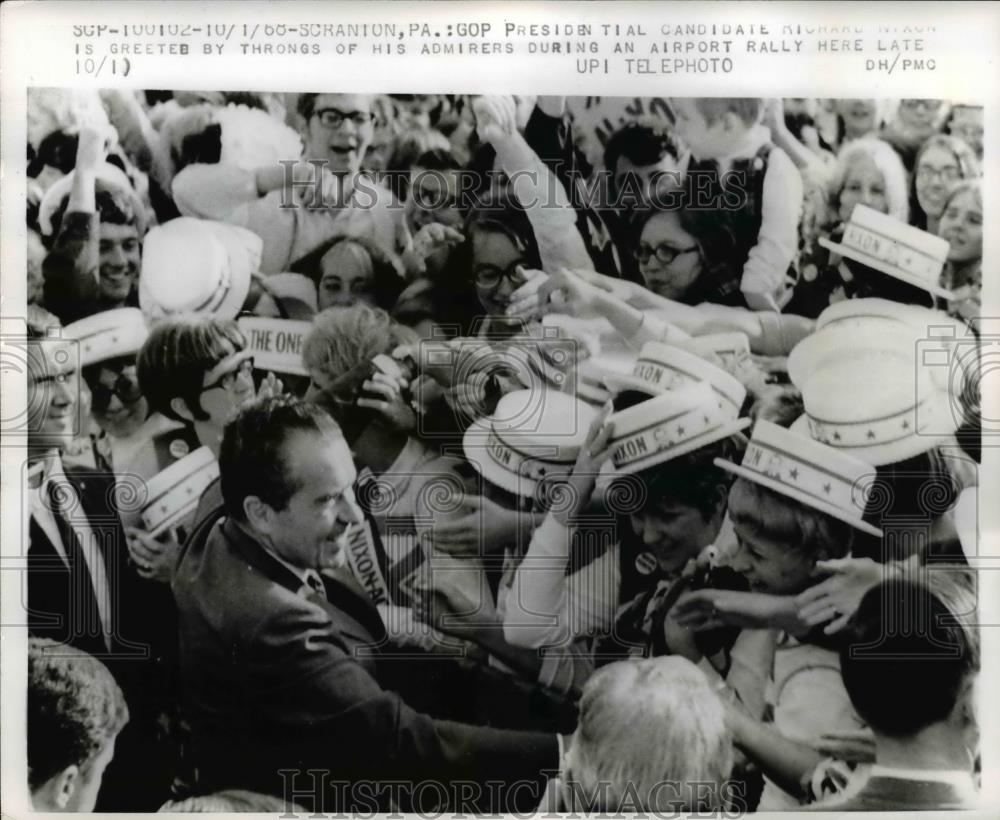 1968 Press Photo Richard Nixon, greeted by his admirers at Scranton, Pa. - Historic Images