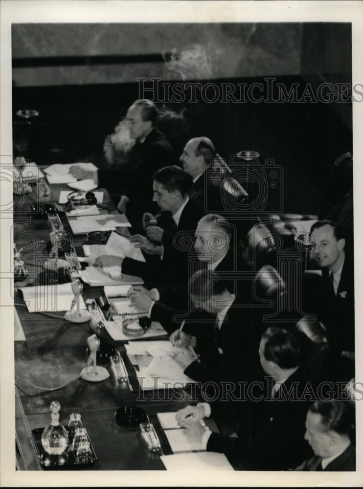 1955 Press Photo British delegates at Geneva Palais Des Nations - nee87487 - Historic Images