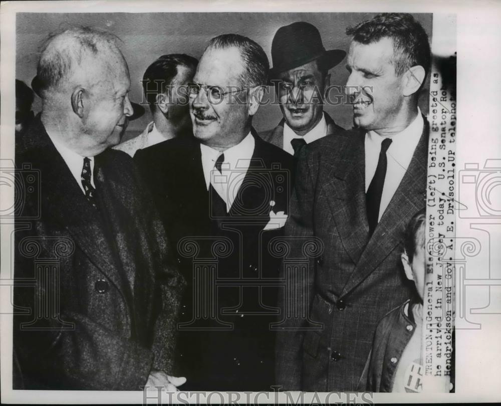 1952 Press Photo General Eisenhower, Senator Robert Hendrickson - nee84619 - Historic Images