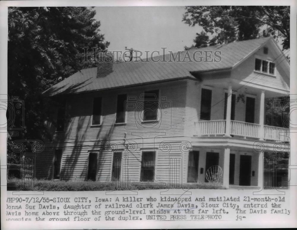 1955 Press Photo Sioux City Iowa home of kidnap. murder child Donna Sue Davis - Historic Images