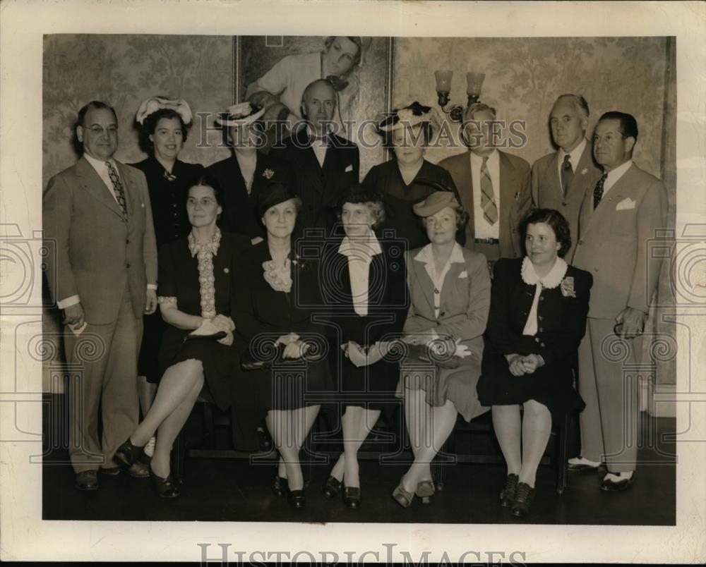 1942 Press Photo Nursing Committee for War Service - nee86796 - Historic Images