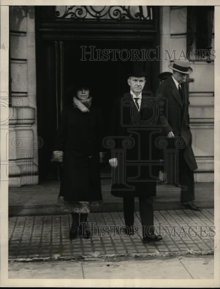 1926 Press Photo President and Mrs Coolidge leaving funeral of Joseph McKenna - Historic Images