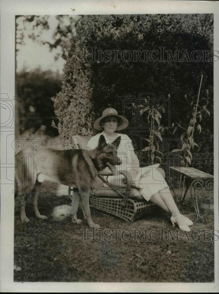 1932 Press Photo Mrs Borden Harriman attend the Democratic Convention in Chicago - Historic Images