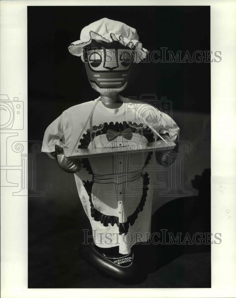 1984 Press Photo The Robot servant - cva76391 - Historic Images