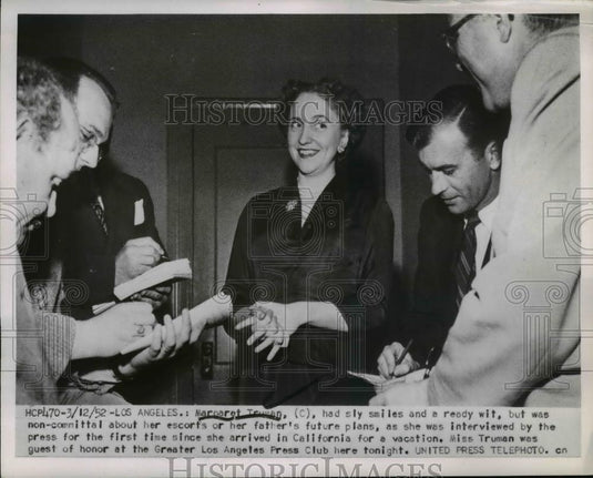 1952 Press Photo Margaret Truman daughter of President Truman in LA CA - Historic Images