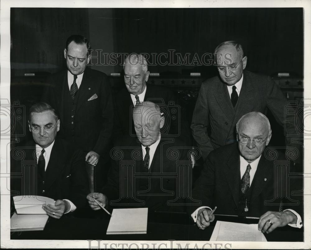 1936 Press Photo House Ways &amp; Means Committee, Reps Sam Hill, Robert Doughton - Historic Images