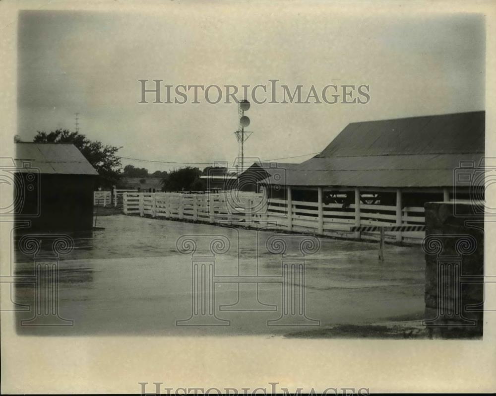 1965 Press Photo Lyndon B. Johnson Ranch Entrance toward Air Strip. - nee85154 - Historic Images