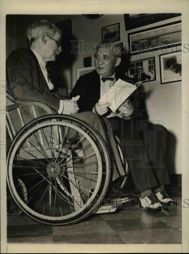 1941 Press Photo OPM Director Knudsen with Rep. Joseph J.Mansfield - nee86030 - Historic Images