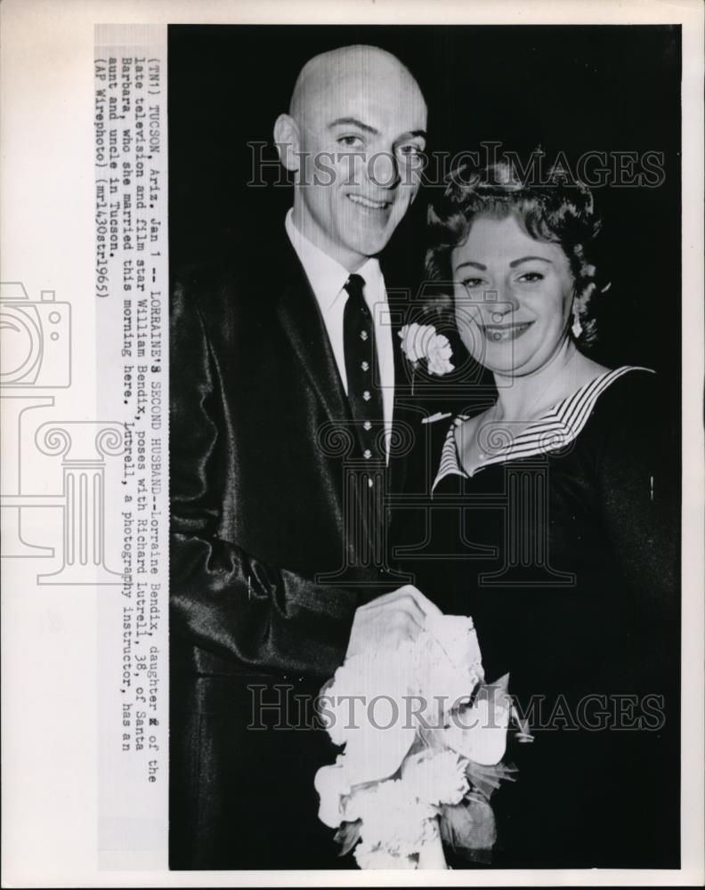 1965 Wire Photo Lorraine Bendix poses with husband Richard Lutrell - cvw11337 - Historic Images