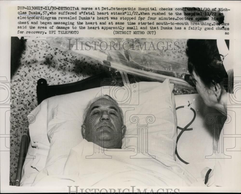 1959 Press Photo Nurse &amp; Nicholas Dumka in Detroit Osteopathic Hospital - Historic Images