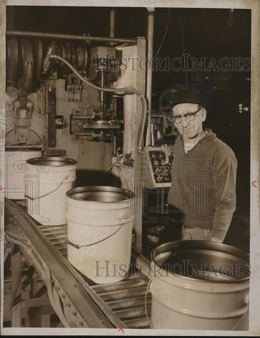1971 Press Photo Sherwin-Williams Co, Container Plant; Edwin Reynolds - Historic Images