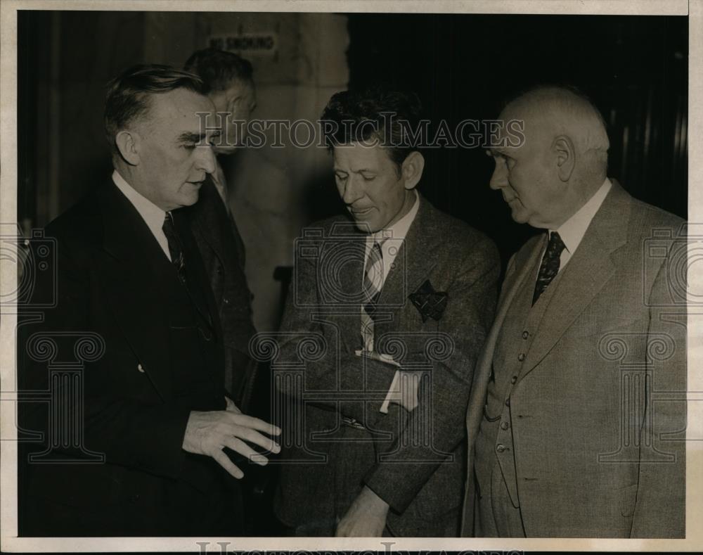 1939 Press Photo Prof. Robert H Montgomery Sen Joseph O&#39;Mahoney and Edwin Davis - Historic Images