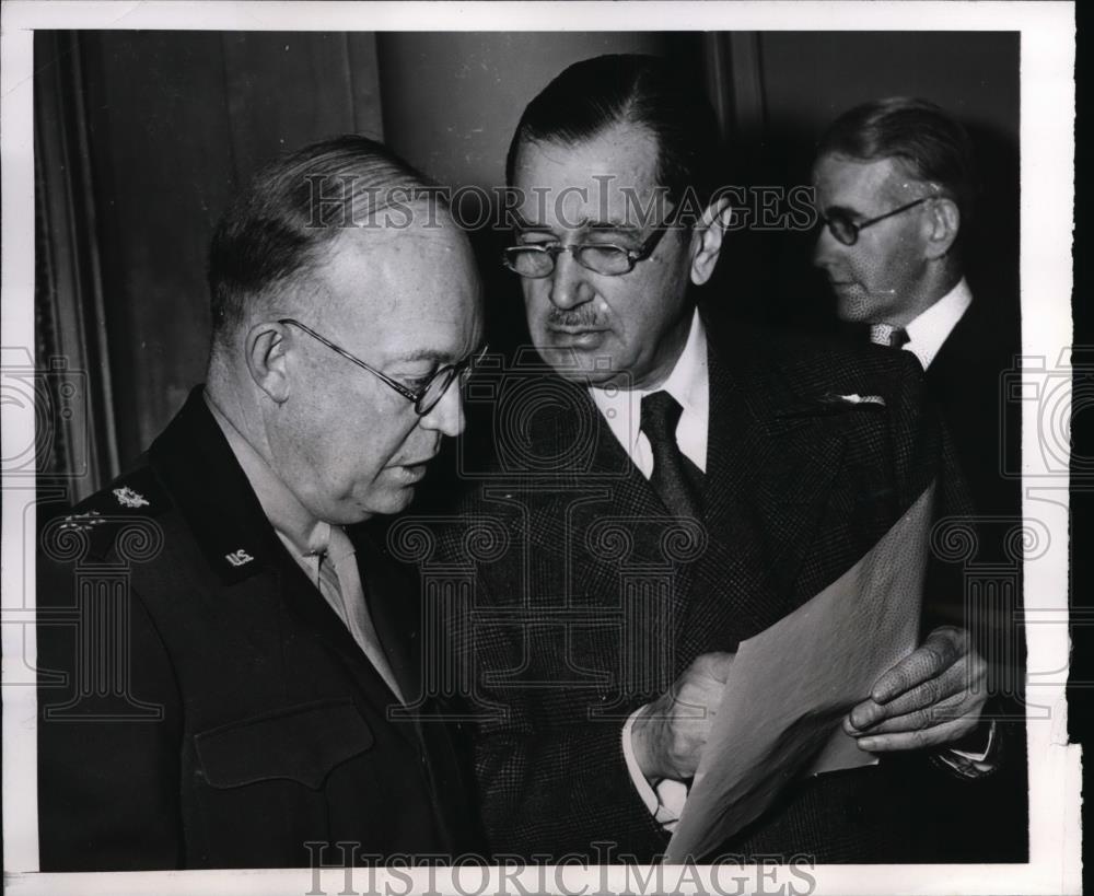 1946 Press Photo Gen Dwight Eisenhower, ambassador Ray Atherton in Canada - Historic Images