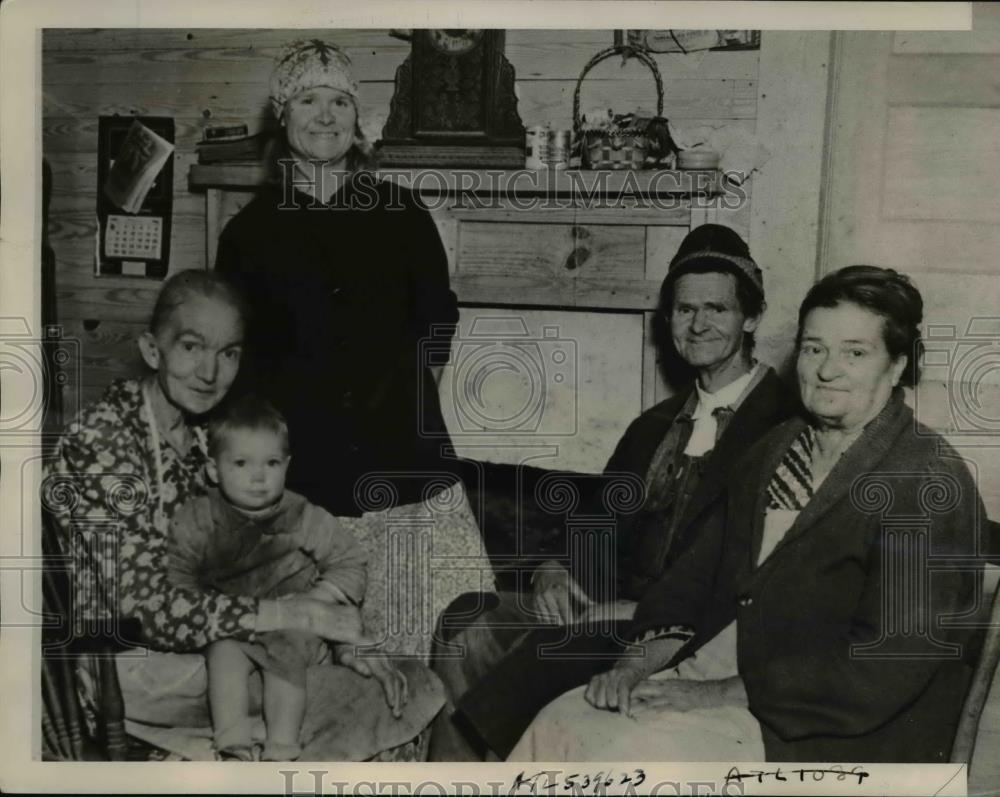 1940 Press Photo Mr &amp; Mrs Clive Short family for birth of quadruplets in Atlanta - Historic Images