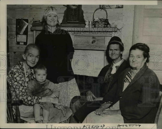 1940 Press Photo Mr & Mrs Clive Short family for birth of quadruplets in Atlanta - Historic Images