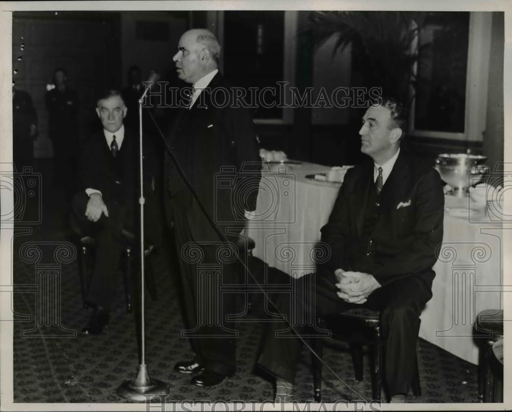 1938 Press Photo Governor Herbert Lehman speaking as Mead looks on - nee85605 - Historic Images