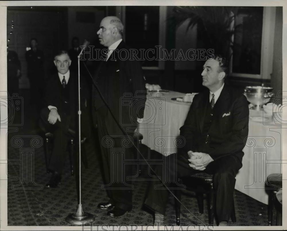1938 Press Photo Governor Herbert Lehman speaking as Mead looks on - nee85605 - Historic Images