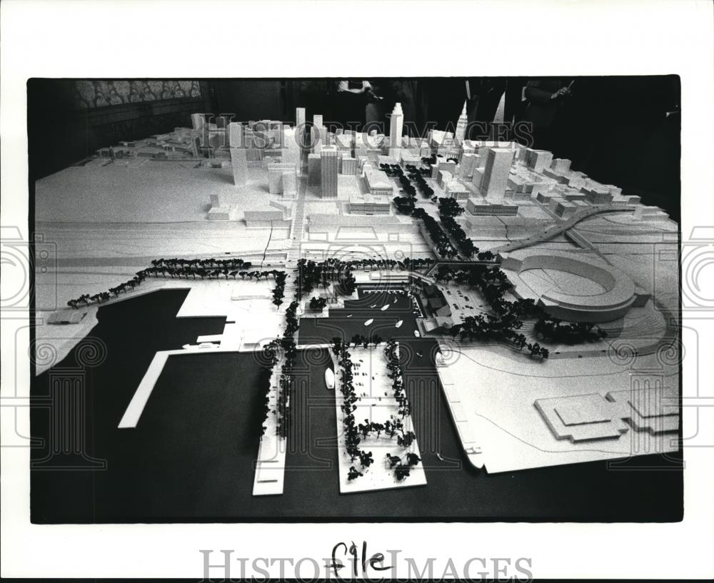 1985 Press Photo The Lakefront model proposal - cva89095 - Historic Images