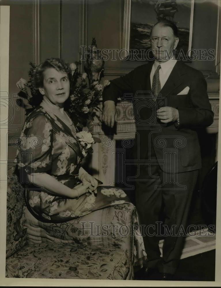 1936 Press Photo Col.Frank Knox with wife chosen as G.O.P Vice Presidential. - Historic Images