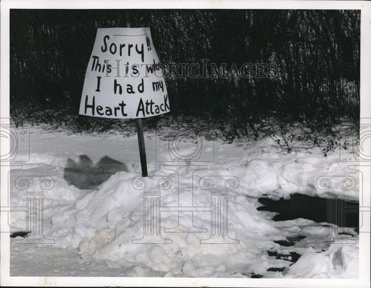 1962 Press Photo Sign of a resident of Van Aken Boulevard near Drexmore Road - Historic Images