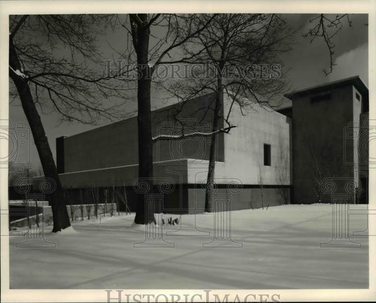 Press Photo The Window at the Back of the Building of Cleveland Museum of Arts - Historic Images