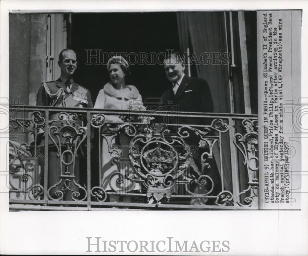 1957 Wire Photo Queen Elizabeth II & her husband Philip & Pres. Coty of France - Historic Images