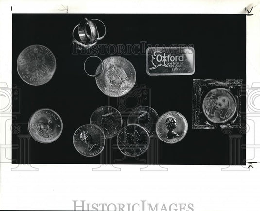 1986 Press Photo The gold coins and ring at Federal Stamp and Coin Exchange - Historic Images