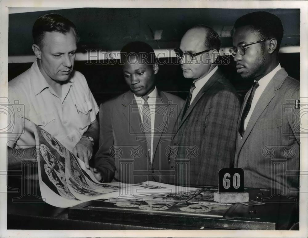 1961 Press Photo Robert Manry, Simon Gombo, Robert Bontrager, and Frank Kabeya - Historic Images