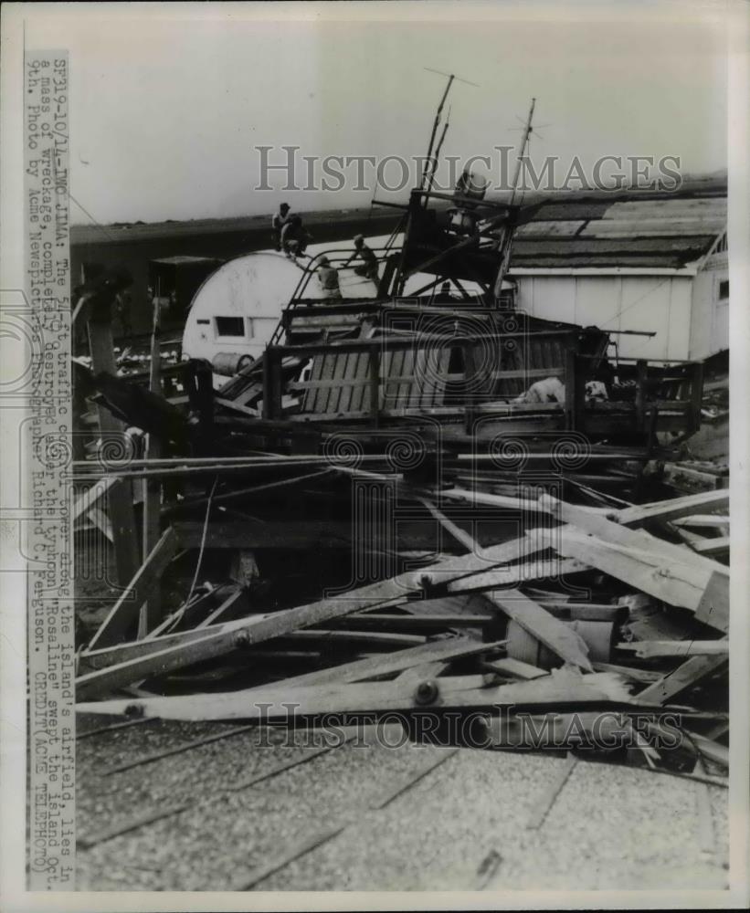 1947 Press Photo Traffic control tower at Iwo Jima airfield destroyed by typhoon - Historic Images