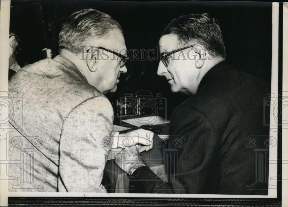 1958 Press Photo John W. Gwynne and Oren Harris in Federal Bar Assoc. Convention - Historic Images