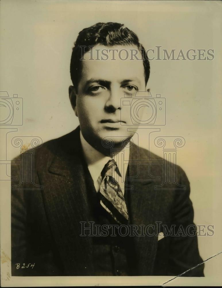1931 Press Photo Thomas L Stix president Book League of America on NBC radio - Historic Images