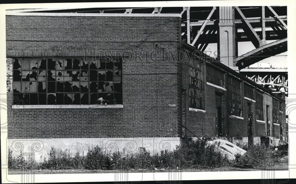 1979 Press Photo Building renovation in Flats Cuyahoga Flats Industrial Park - Historic Images