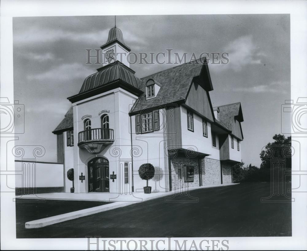 1966 Press Photo Community National Bank, Warrensville Hts  - cva83406 - Historic Images