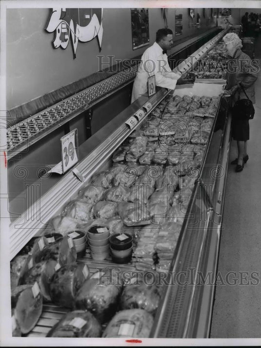 1962 Press Photo Stop N Shop grocery Alex Zimmerman meat manager - nee86060 - Historic Images