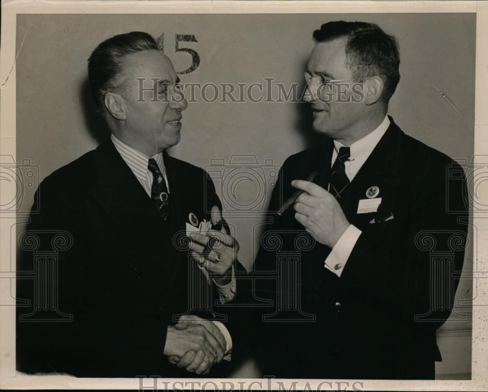 1936 Press Photo L.W.Monteverde and J.Meryl Silk of Pennsylvania Real Estate - Historic Images