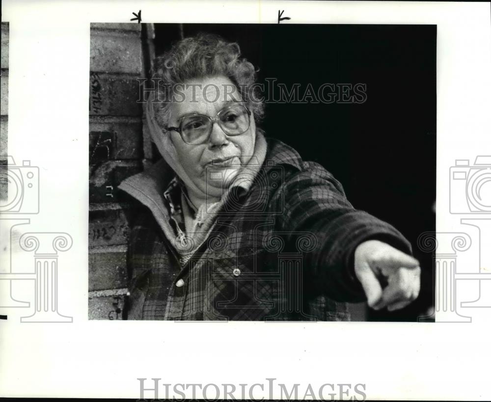 1985 Press Photo Rosalie Renary - West Side Market Vendors - cvb03749 - Historic Images