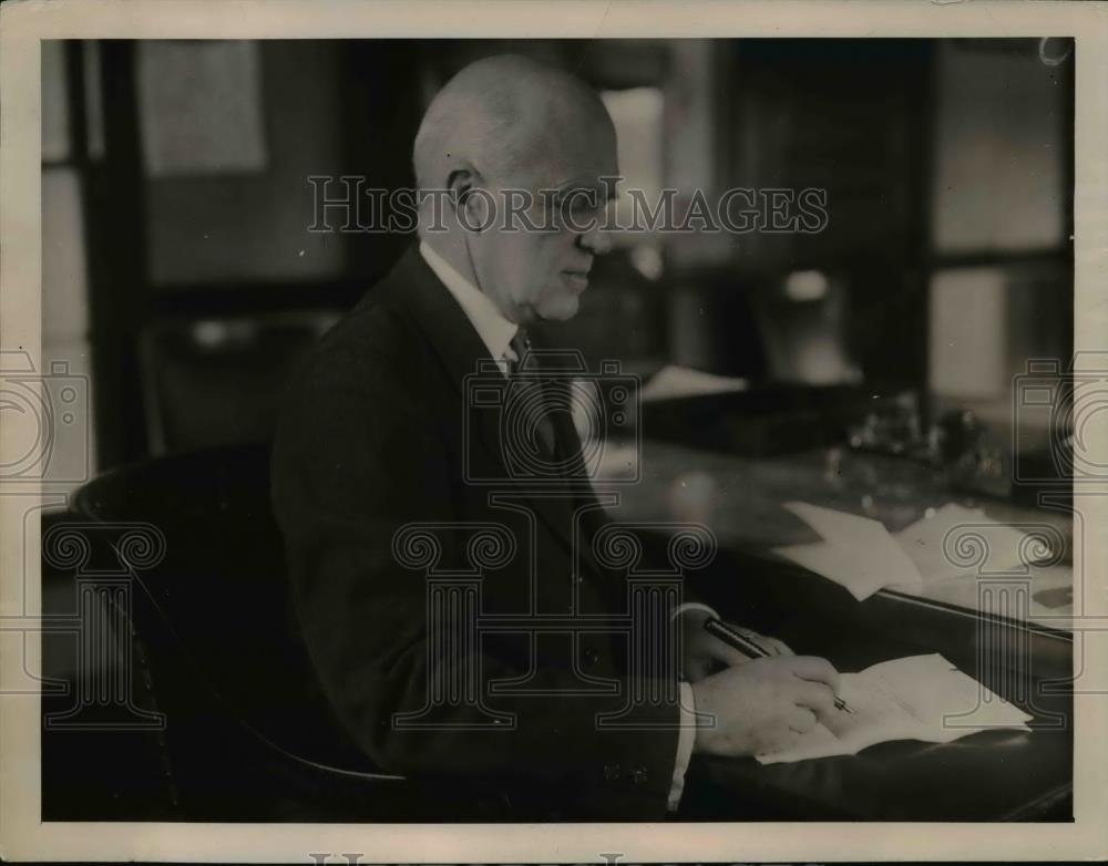 1922 Press Photo Herbert Hoover Chief of Department of Commerce in DC - Historic Images