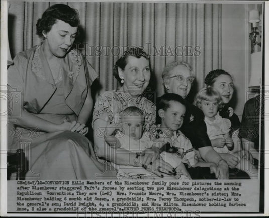 1952 Press Photo Mrs Francis Moorem Mrs Eisenhower, Mrs Percy Thompson & kids - Historic Images