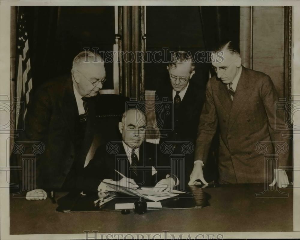 1938 Press Photo NY Governor Herbert Lehman. Senator Jeremiah Twomey - nee86346 - Historic Images