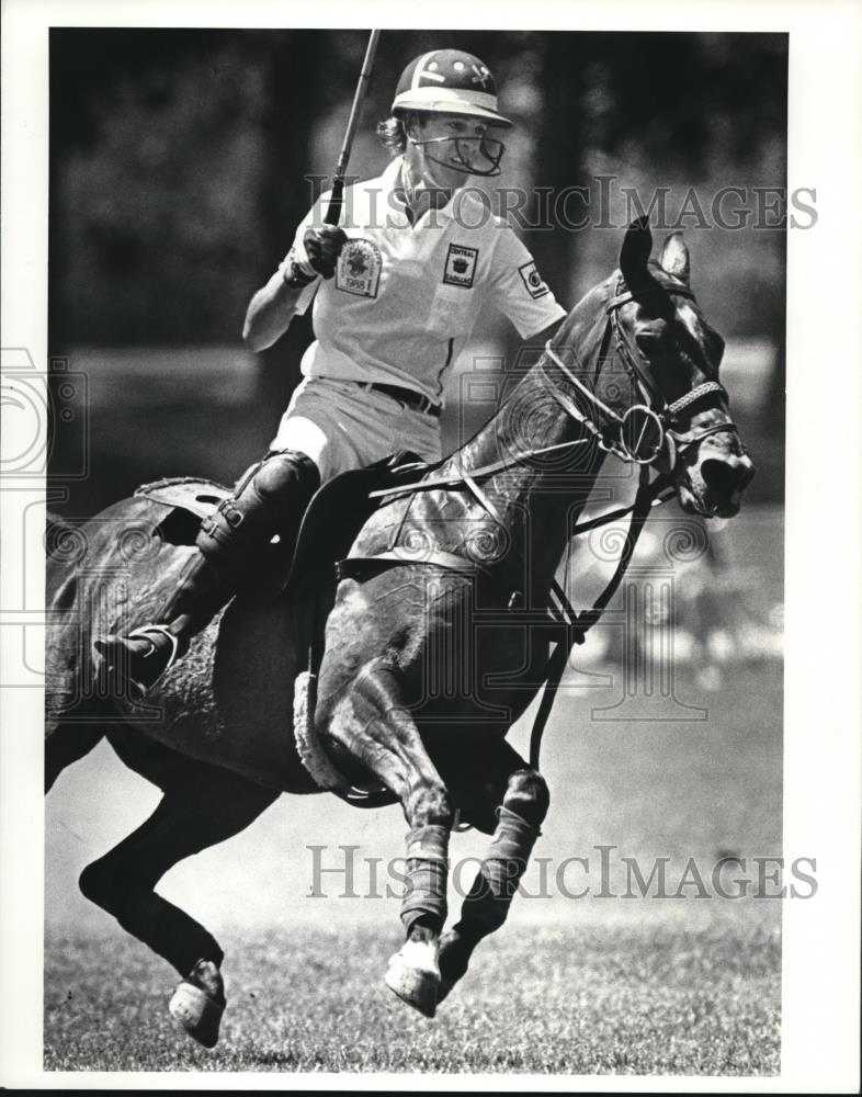 1988 Press Photo Stuart Copeland during the Cleveland Celebrity Polo Classic - Historic Images